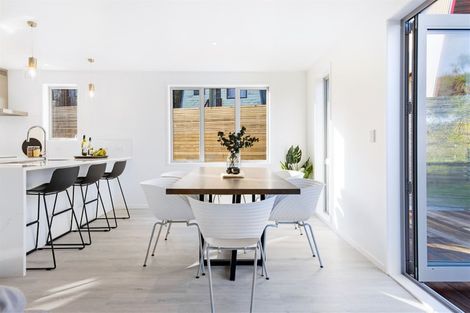 Photo of property in 122d Matipo Road, Te Atatu Peninsula, Auckland, 0610