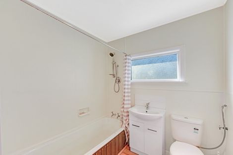 Photo of property in 122 Parkers Road, Tahunanui, Nelson, 7011
