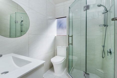 Photo of property in 134 Colwill Road, Massey, Auckland, 0614