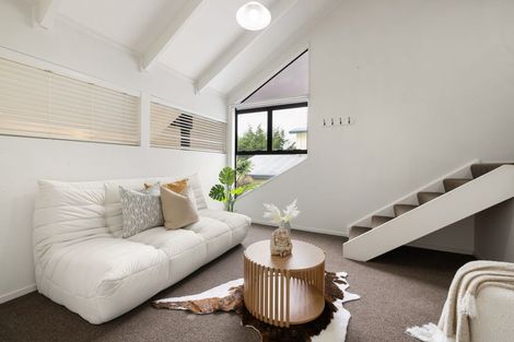 Photo of property in 7 Vogel Place, Cambridge, 3434
