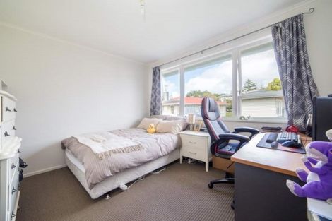 Photo of property in 53 Bruce Road, Glenfield, Auckland, 0629
