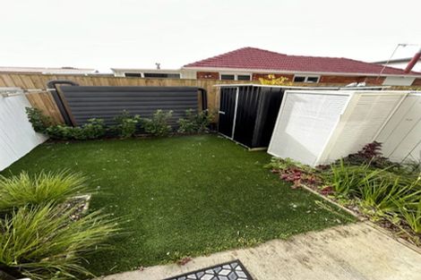 Photo of property in 8/59 Neil Avenue, Te Atatu Peninsula, Auckland, 0610