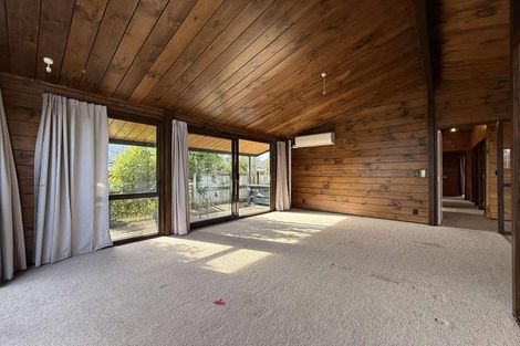 Photo of property in 2/68 Gibbons Street, Ebdentown, Upper Hutt, 5018