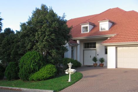 Photo of property in 11 Grammar School Road, Pakuranga, Auckland, 2010