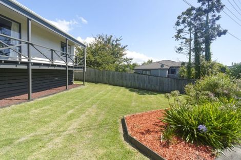 Photo of property in 9 Duncan Avenue, Te Atatu South, Auckland, 0610