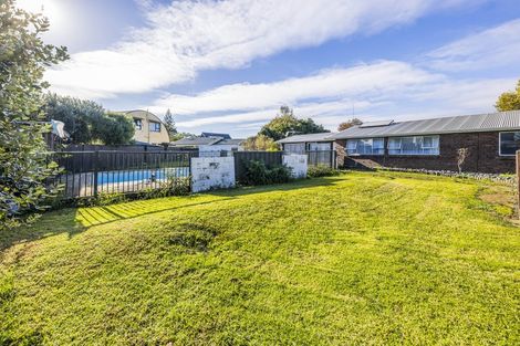Photo of property in 9 Blanes Road, Weymouth, Auckland, 2103