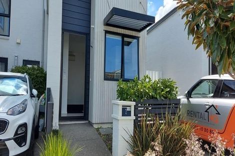 Photo of property in 2 Sacred Kingfisher Road, Hobsonville, Auckland, 0616