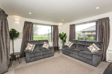 Photo of property in 28a Springwater Avenue, Northwood, Christchurch, 8051