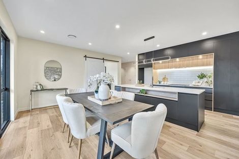 Photo of property in 4 Wheki Place, Swanson, 0614