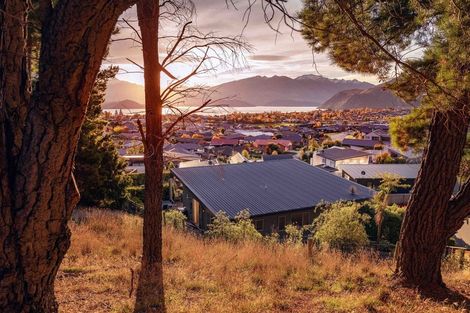 Photo of property in 12 Bovett Place, Wanaka, 9305