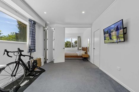 Photo of property in 6 Laing Place, Otumoetai, Tauranga, 3110