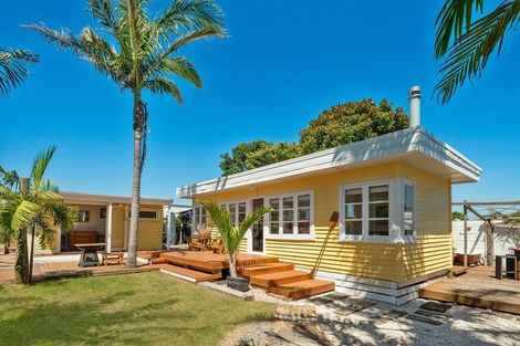 Photo of property in 700 Papamoa Beach Road, Papamoa Beach, Papamoa, 3118