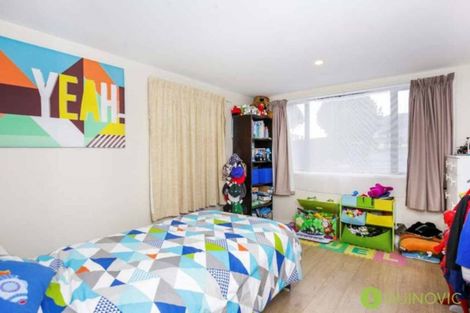 Photo of property in 56 Savoy Road, Glen Eden, Auckland, 0602