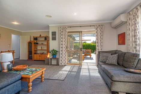 Photo of property in 10 Haggerty Street, Kimbolton, 4774