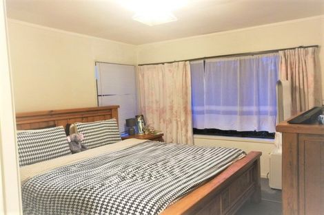 Photo of property in 2/31 Mountbatten Avenue, Hillcrest, Auckland, 0627