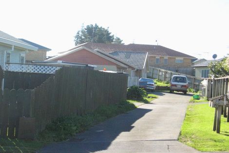 Photo of property in 21 Bernina Place, Weymouth, Auckland, 2103