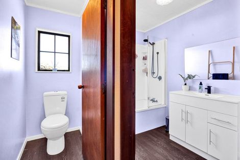 Photo of property in 38 Mcalpine Road, Hawera, 4672