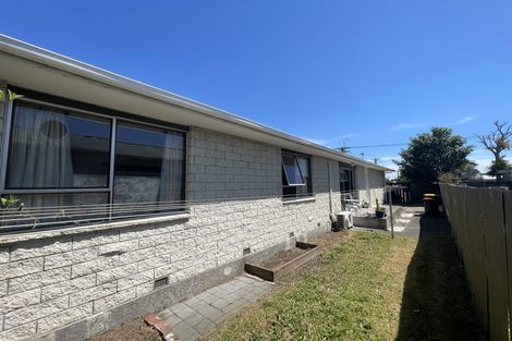 Photo of property in 35 Estuary Road, New Brighton, Christchurch, 8061