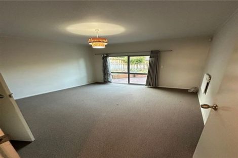 Photo of property in 72 Kervil Avenue, Te Atatu Peninsula, Auckland, 0610