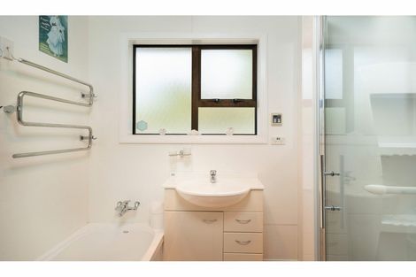 Photo of property in 10a Penelope Place, Casebrook, Christchurch, 8051