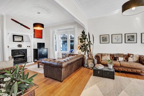 Photo of property in 5 Rogan Street, New Plymouth, 4310