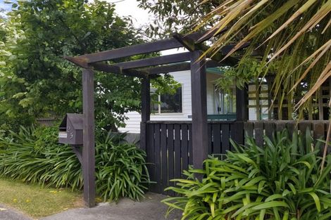 Photo of property in 25 Chesham Avenue, Waipahihi, Taupo, 3330