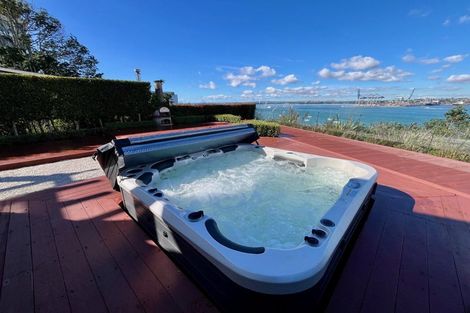 Photo of property in 55 Stanley Point Road, Stanley Point, Auckland, 0624