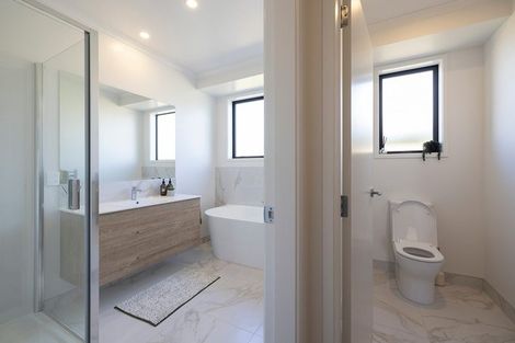 Photo of property in 31 Sycamore Drive, Sunnynook, Auckland, 0620