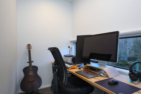 Photo of property in 32 Huntaway Close, Stoke, Nelson, 7011