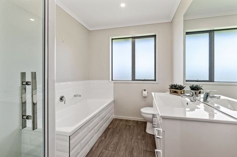 Photo of property in 22 Belvedere Place, Warkworth, 0910