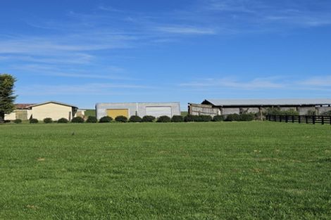 Photo of property in 4 Whare Roto Drive, Waipukurau, 4282