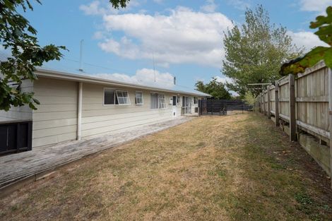 Photo of property in 37 Fraser Drive, Feilding, 4702