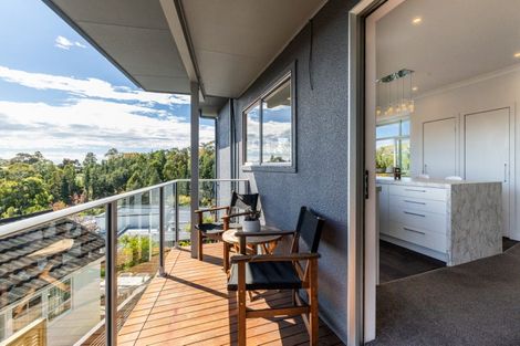 Photo of property in 37 Tauroa Road, Havelock North, 4130