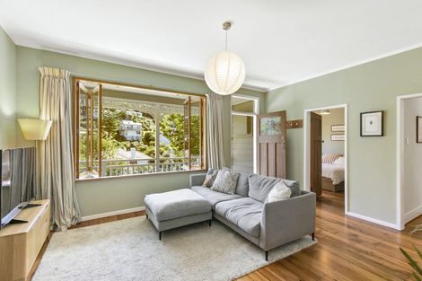 Photo of property in 71 Severn Street, Island Bay, Wellington, 6023