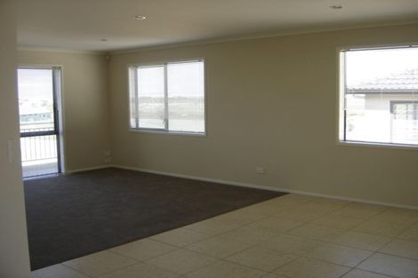 Photo of property in 5 Lagoon View, Gulf Harbour, Whangaparaoa, 0930