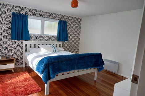 Photo of property in 15f1 Apu Crescent, Lyall Bay, Wellington, 6022
