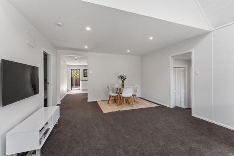 Photo of property in 28 Kaka Road, Raumati Beach, Paraparaumu, 5032