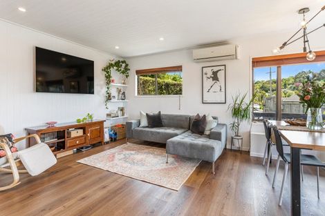 Photo of property in 82 Glenvar Road, Torbay, Auckland, 0630