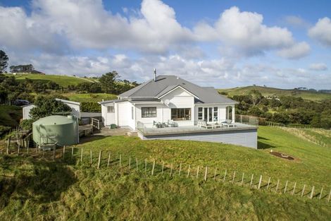 Photo of property in 616c Peak Road, Helensville, 0875