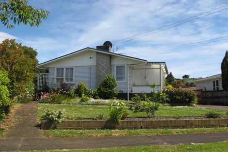 Photo of property in 18 Koru Street, Mangere Bridge, Auckland, 2022