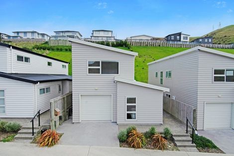 Photo of property in 27 Stockport Grove, Churton Park, Wellington, 6037