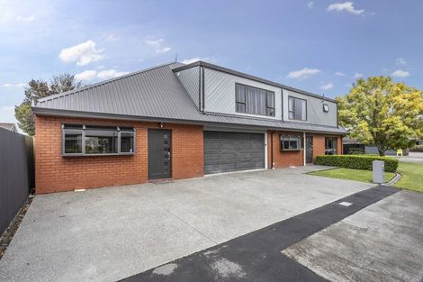 Photo of property in 10 Pyatt Place, Redwood, Christchurch, 8051