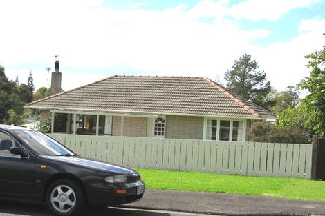Photo of property in 1/18 Neil Avenue, Te Atatu Peninsula, Auckland, 0610