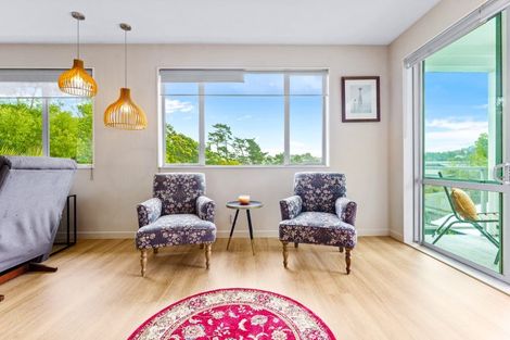 Photo of property in 2 Treetops Way, Bayview, Auckland, 0629