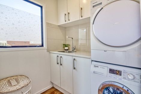 Photo of property in 88 Reynella Drive, Massey, Auckland, 0614