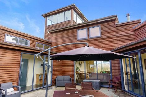 Photo of property in 80 Reay Mackay Grove, Waikawa Beach, Manakau, 5573
