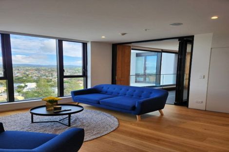 Photo of property in 1 Buscomb Avenue, Henderson, Auckland, 0610