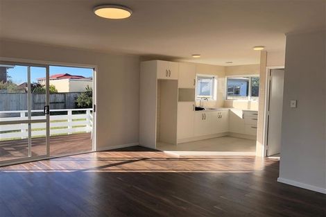 Photo of property in 1/47 Moire Road, Massey, Auckland, 0614