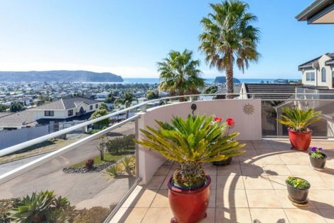 Photo of property in 117 Pacific View Drive, Whangamata, 3620