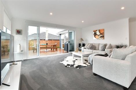 Photo of property in 6 Kiwa Crescent, Gulf Harbour, Whangaparaoa, 0930